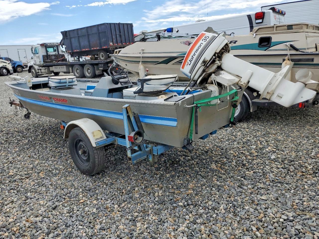 1977 BOAT Dura Craft