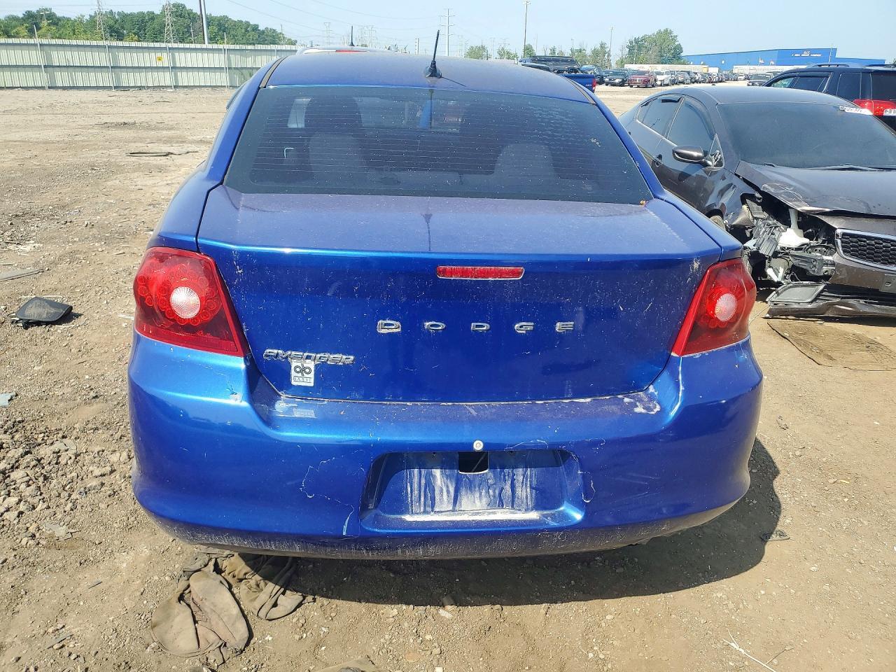 2013 DODGE Avenger
