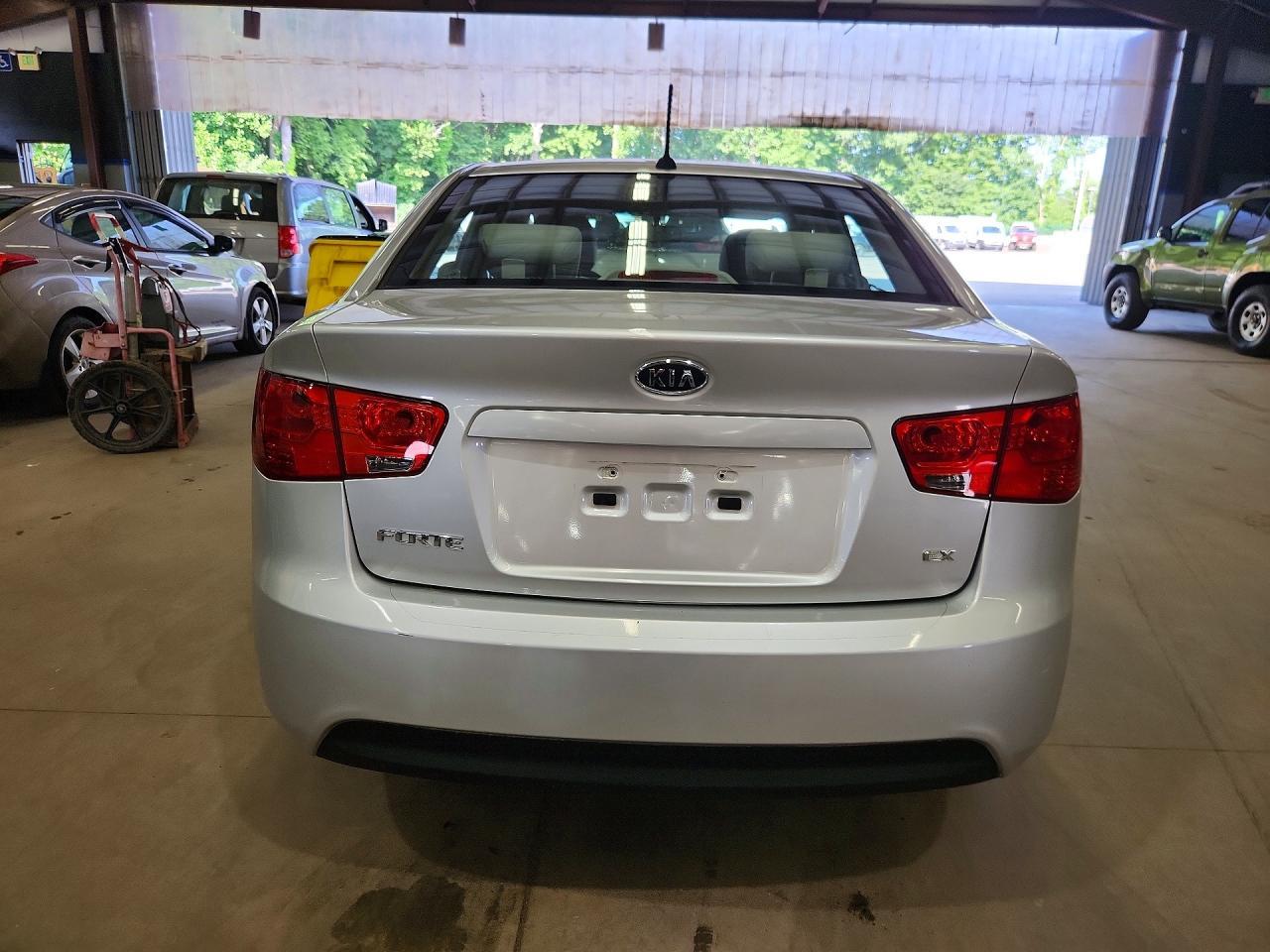 2011 KIA FORTE
