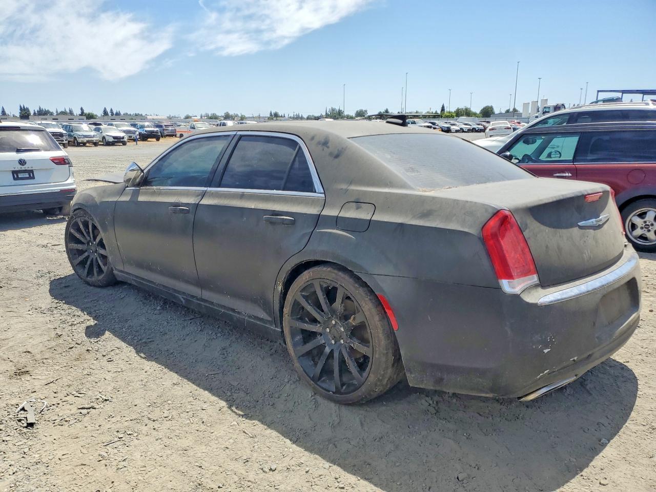 2019 CHRYSLER 300