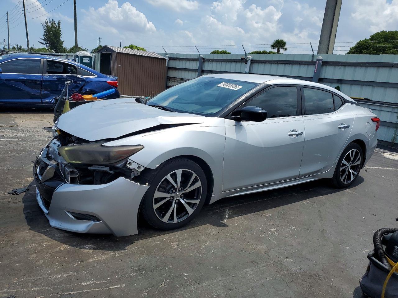 2016 NISSAN Maxima