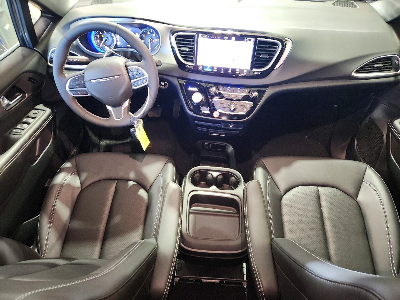 2027 CHRYSLER Pacifica