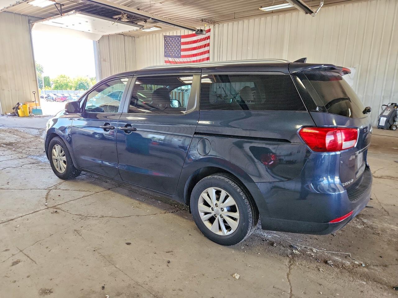 2016 KIA SEDONA