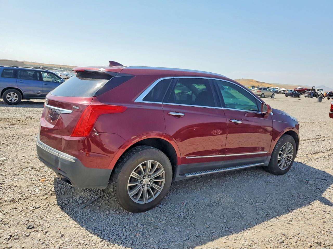 2017 CADILLAC XT5