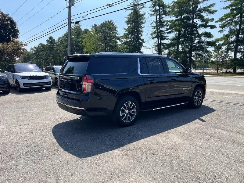 2022 CHEVROLET Suburban