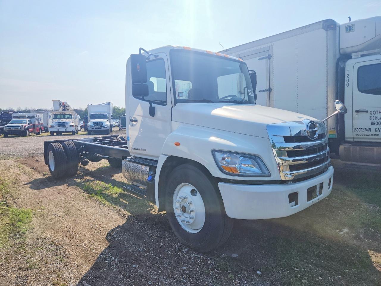2017 HINO 338