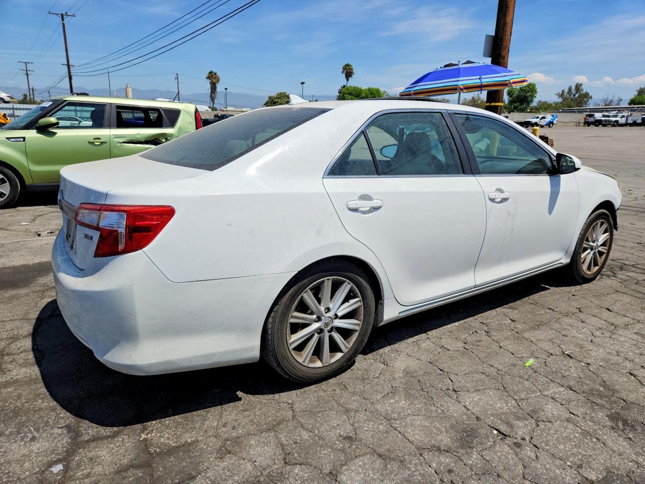 2014 TOYOTA CAMRY
