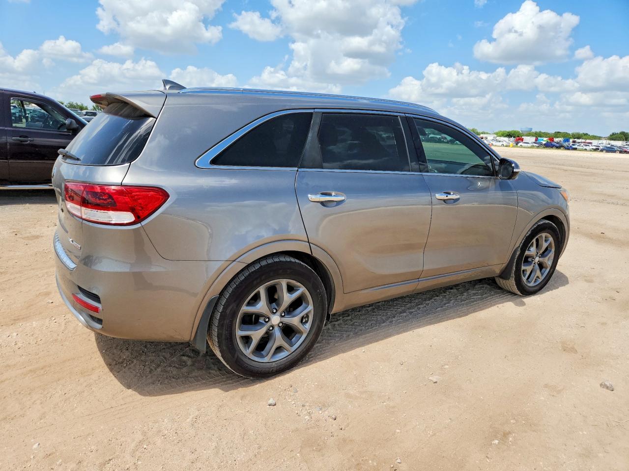 2016 KIA SORENTO
