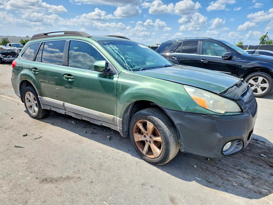 2014 SUBARU Outback