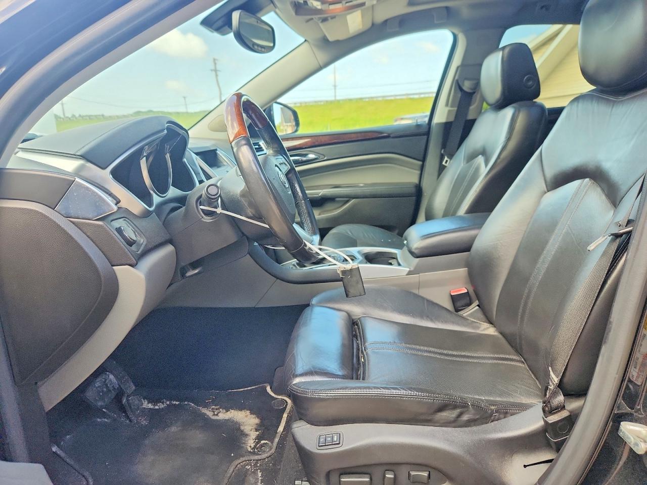 2010 CADILLAC SRX