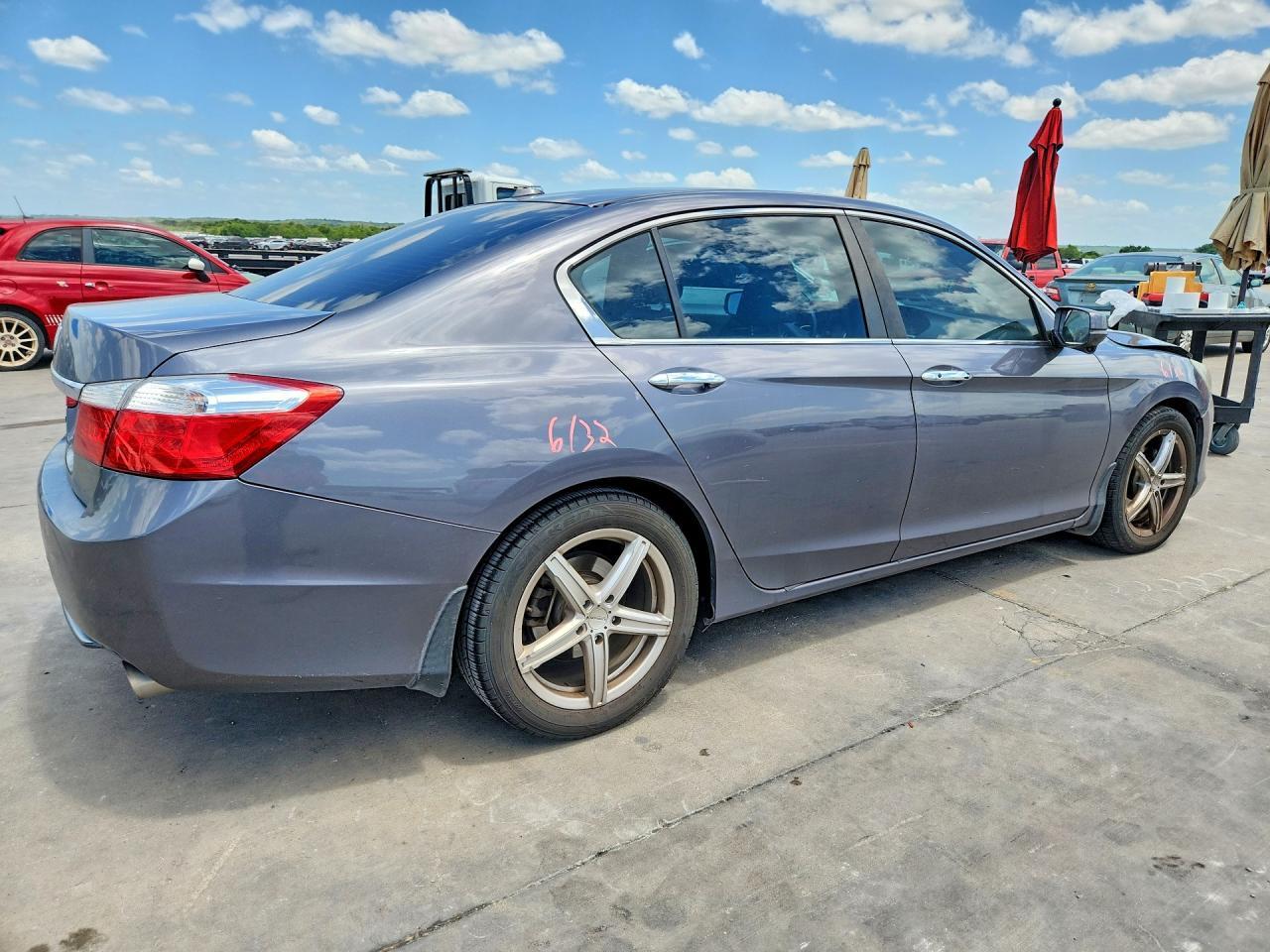 2015 HONDA ACCORD