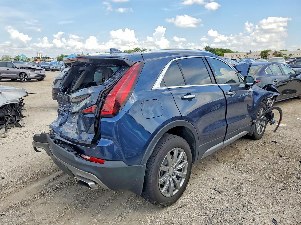 2021 CADILLAC XT4