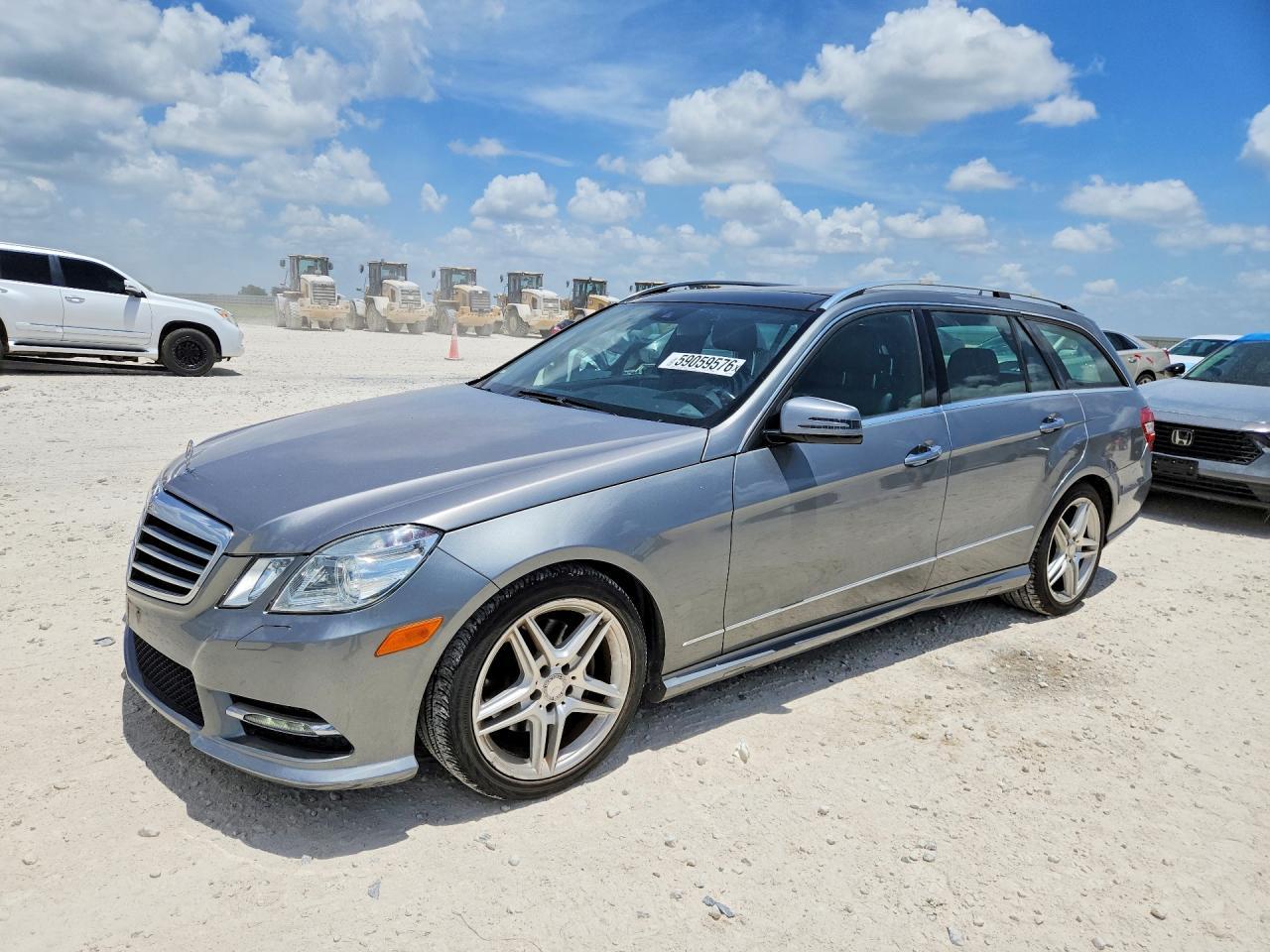 2013 MERCEDES-BENZ E-Class
