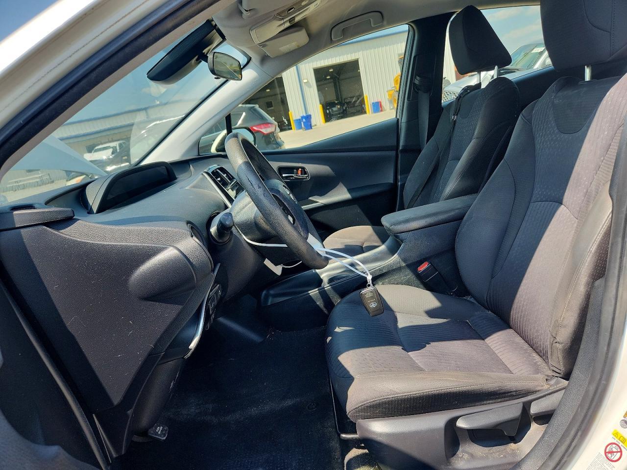 2017 TOYOTA PRIUS