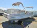 2013 Bennington Marine Boat