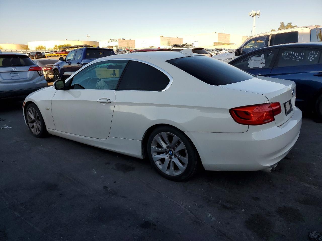 2011 BMW 3 SERIES