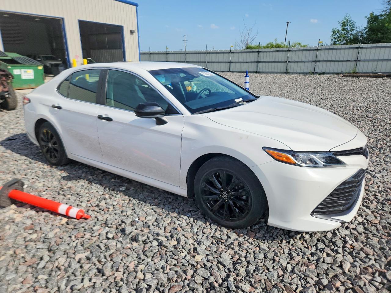 2018 TOYOTA CAMRY