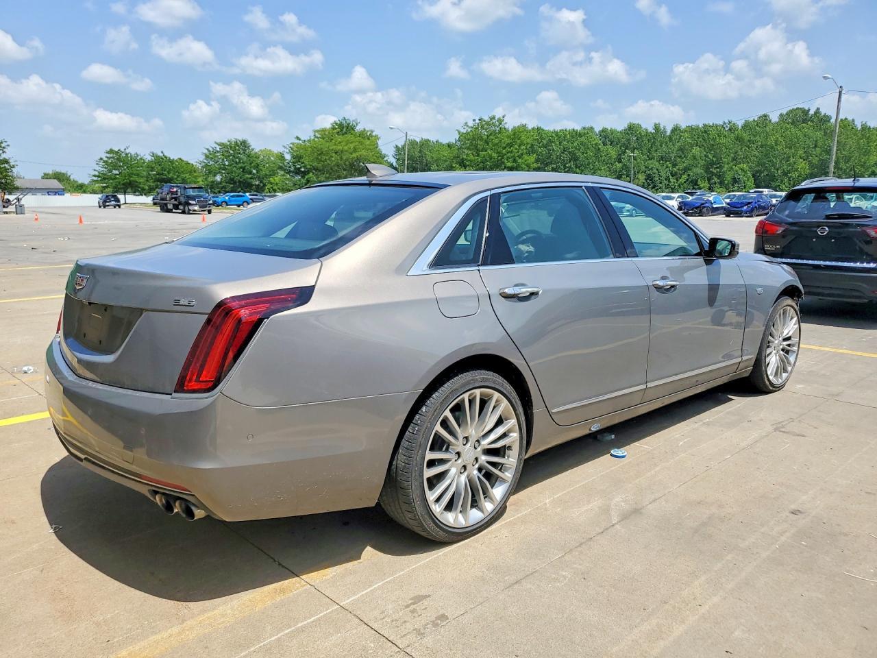 2017 CADILLAC CT6