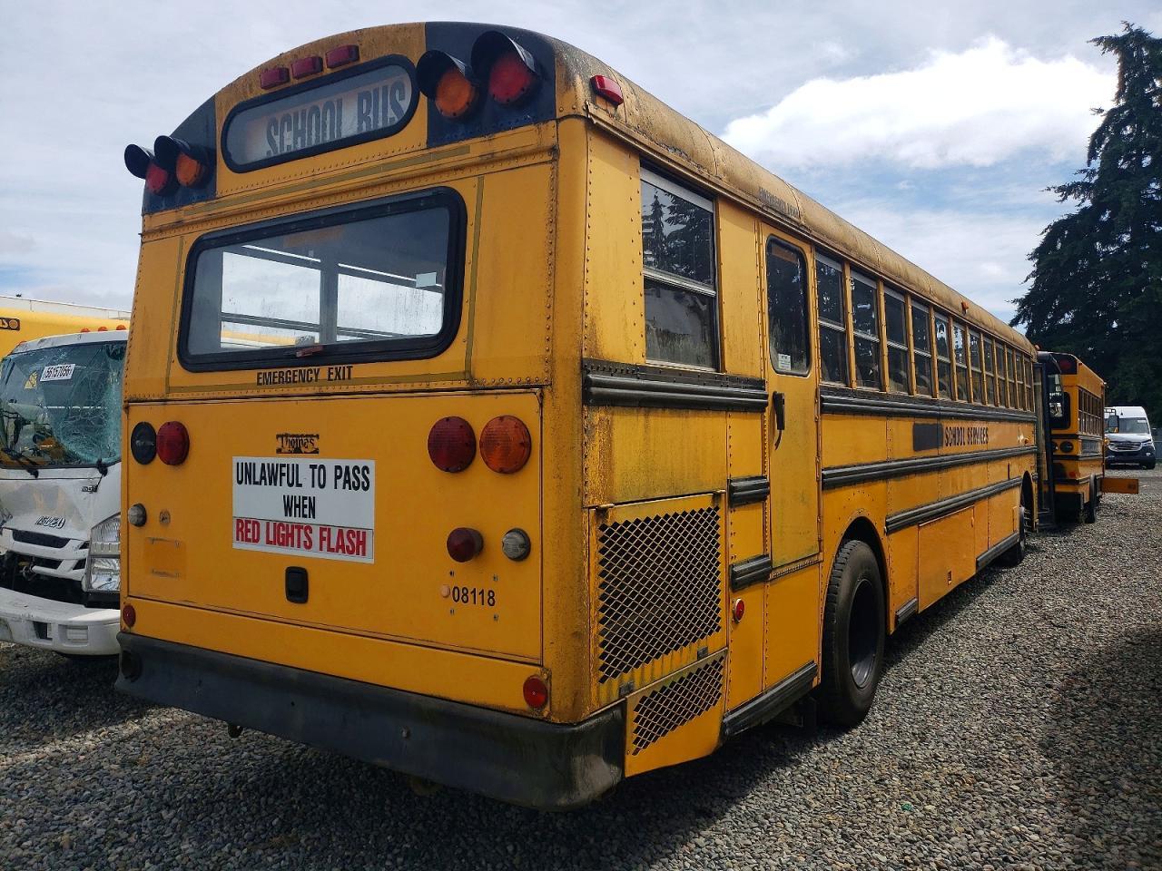 2004 THOMAS Saf-t-liner C2