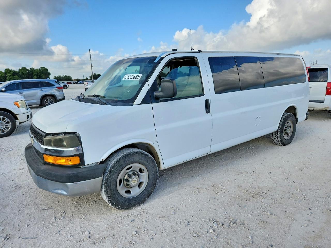 2014 CHEVROLET Express 3500