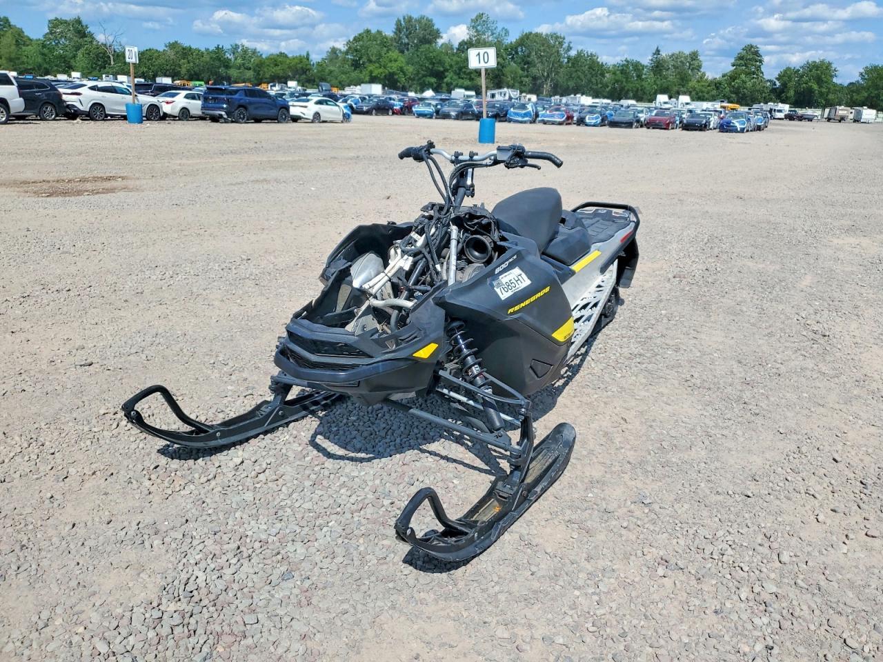 2021 SKIDOO RENEGADE