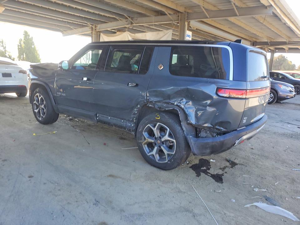 2024 RIVIAN R1s