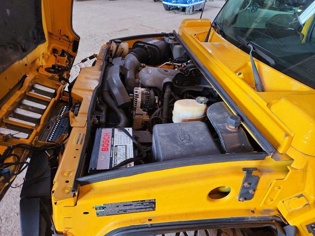 2004 HUMMER H2