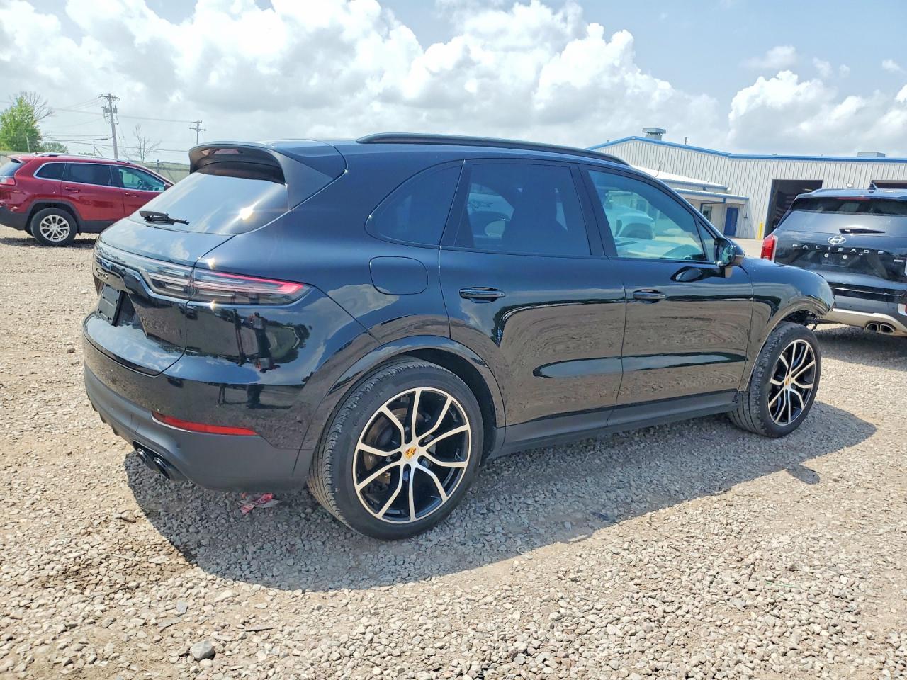 2023 PORSCHE CAYENNE