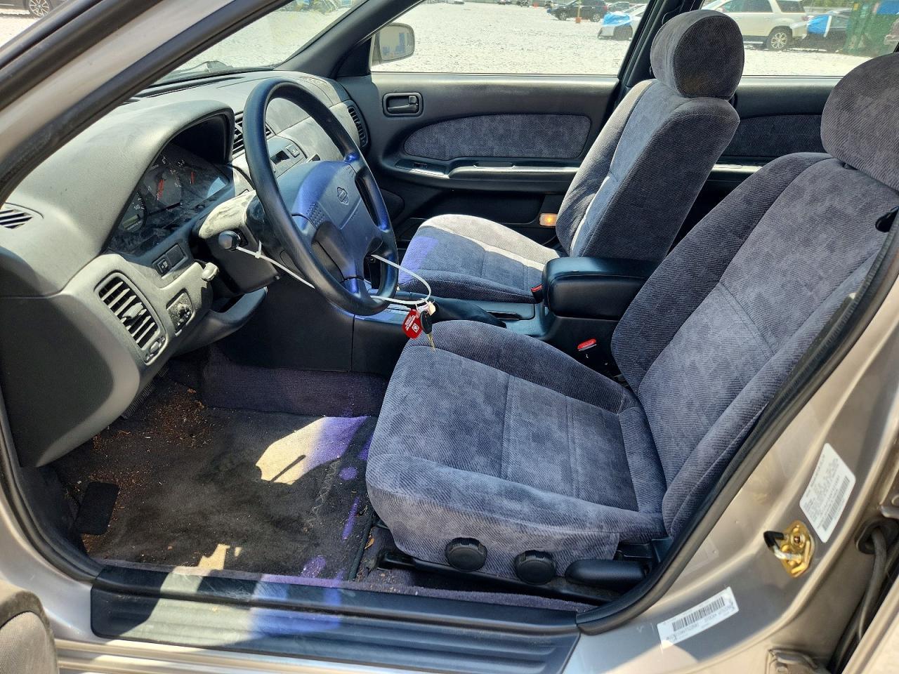 1998 NISSAN Maxima