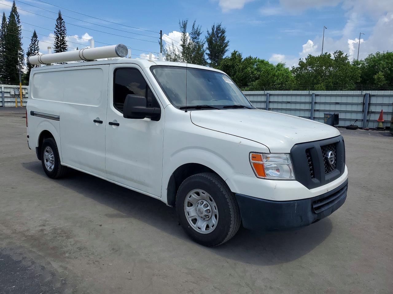 2016 NISSAN NV 2500