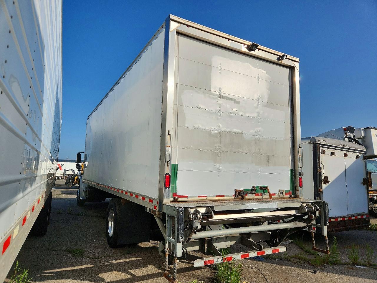 2021 FREIGHTLINER M2 106
