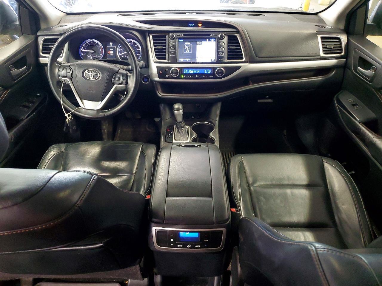 2016 TOYOTA HIGHLANDER