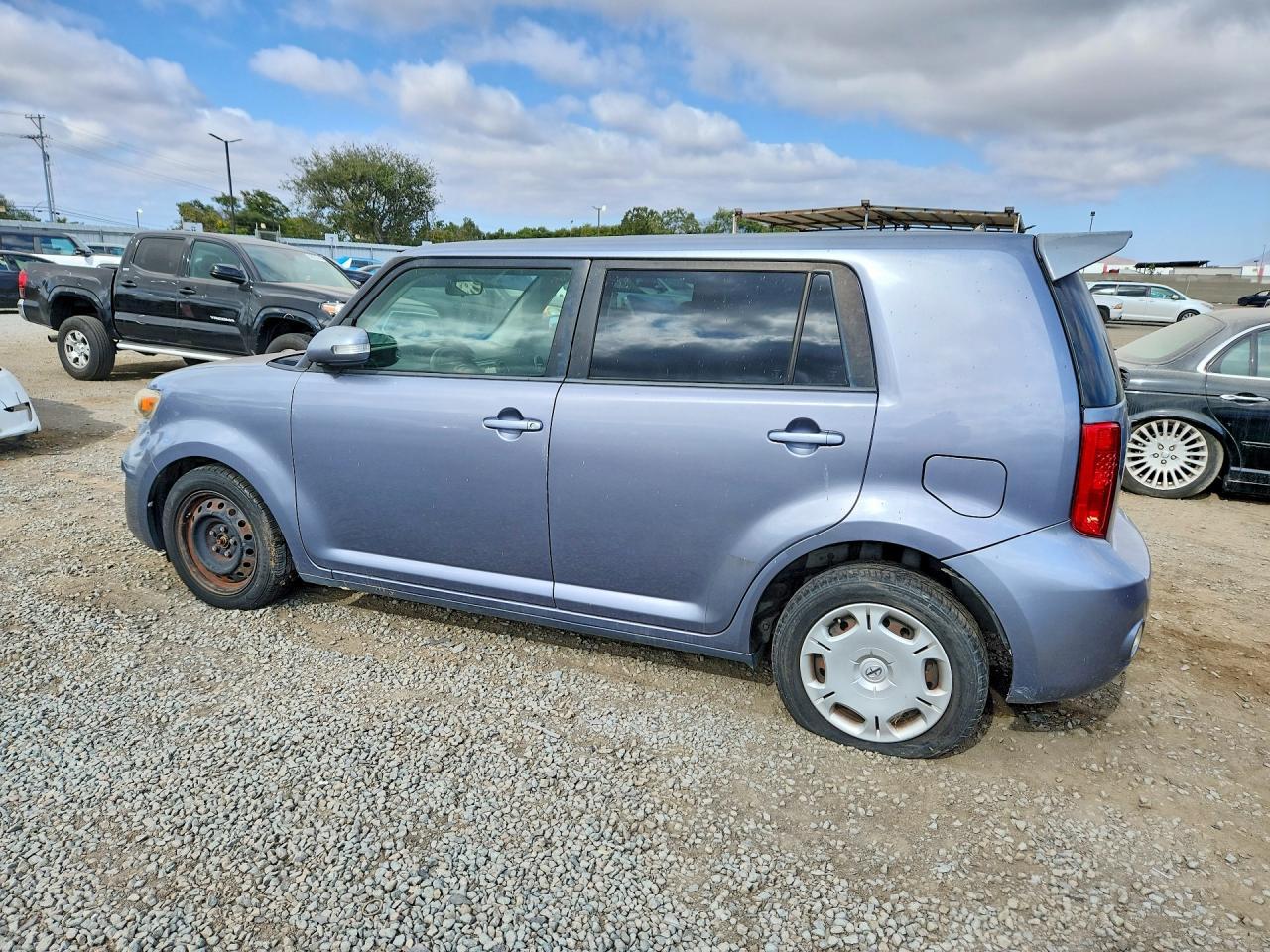 2010 TOYOTA SCION