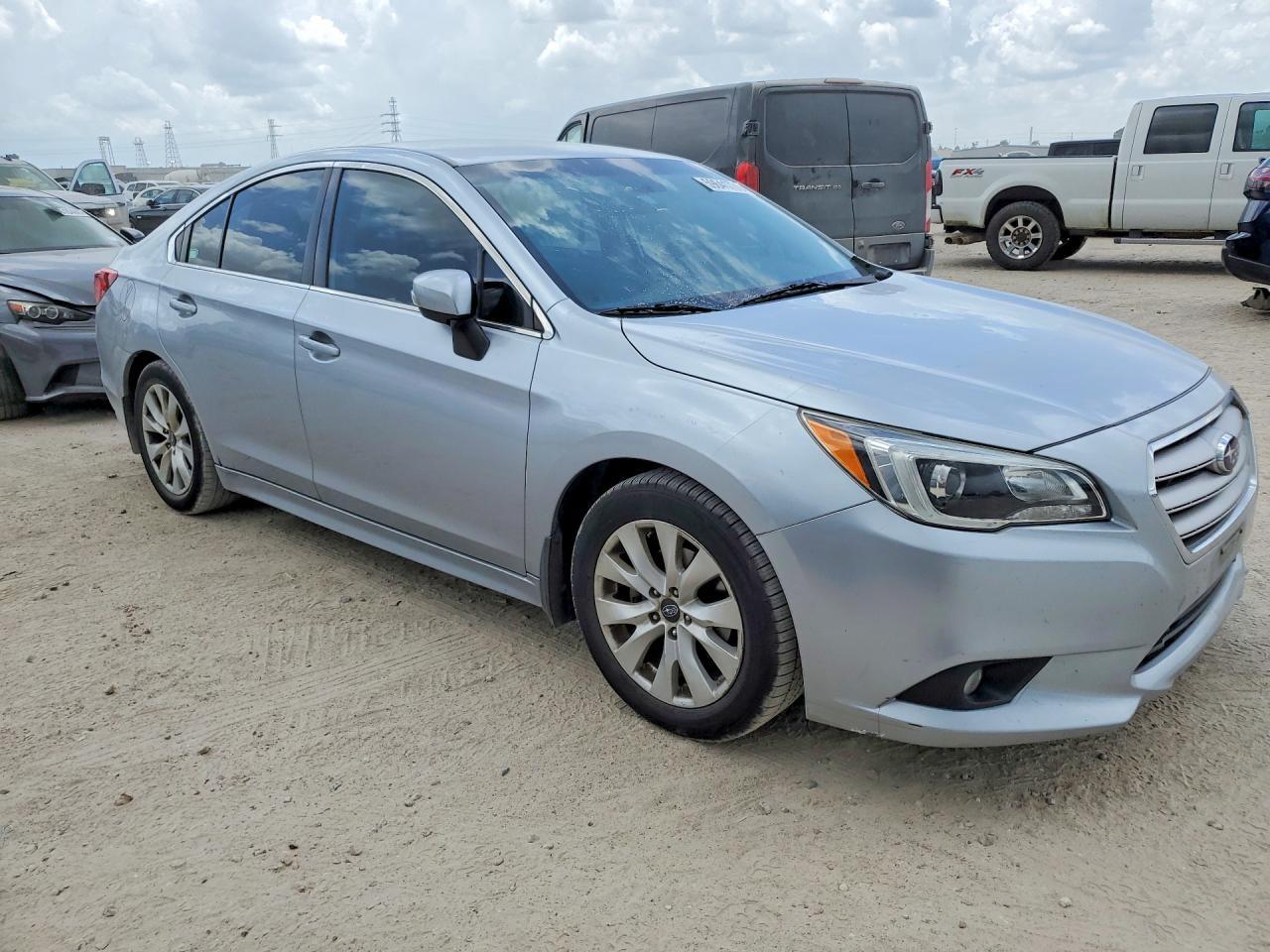 2016 SUBARU Legacy