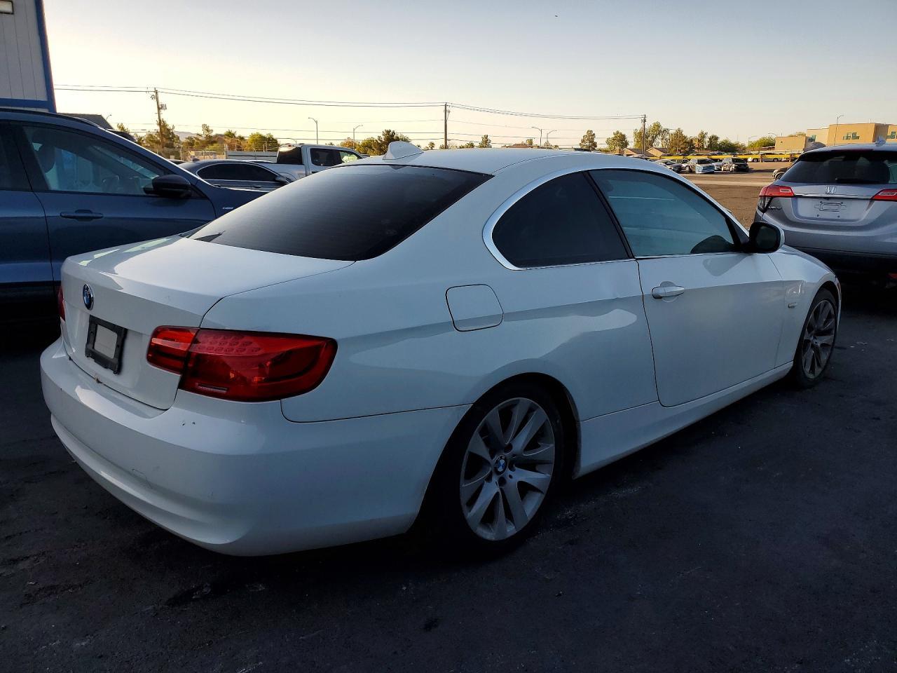 2011 BMW 3 SERIES