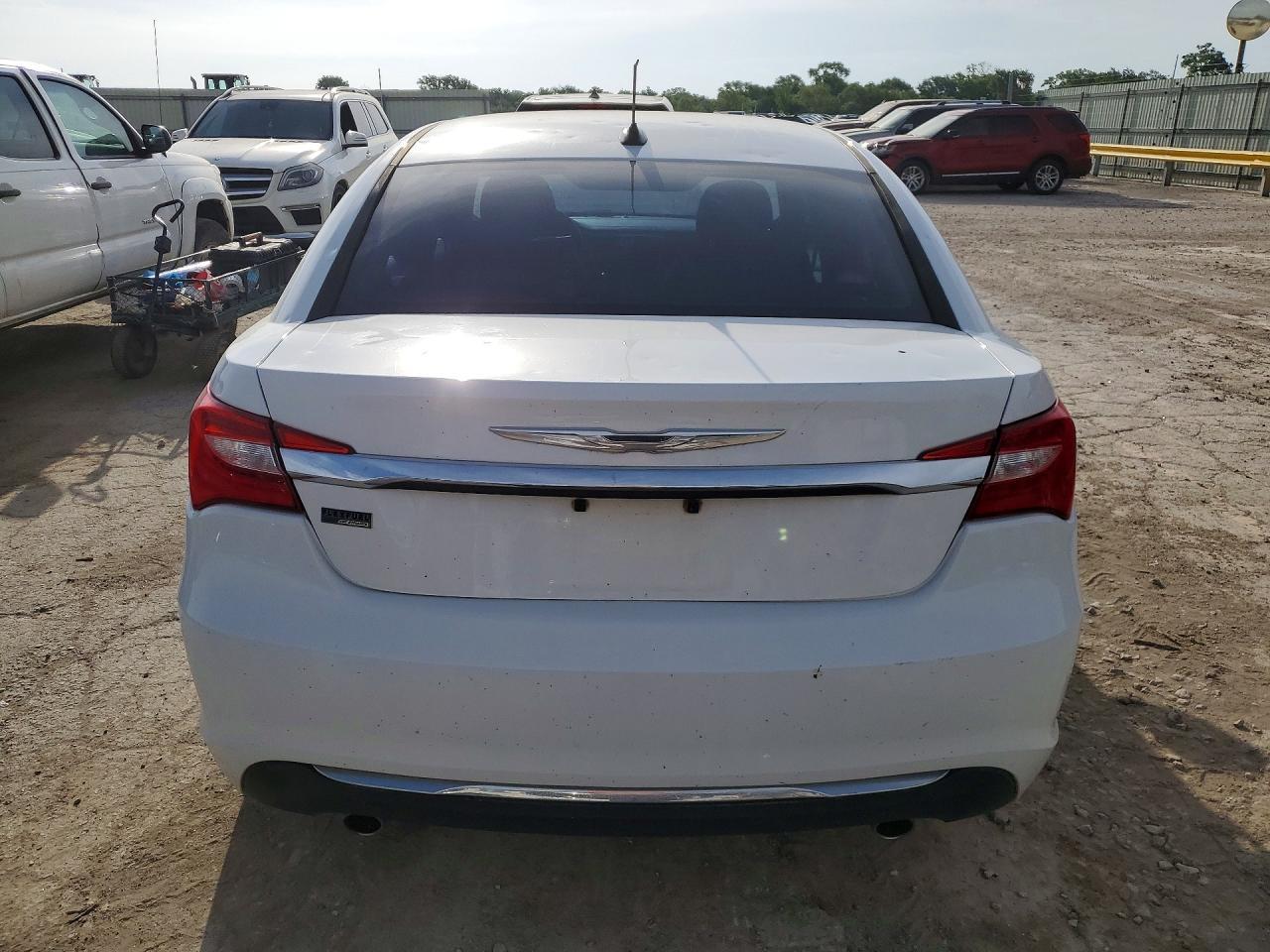 2013 CHRYSLER 200