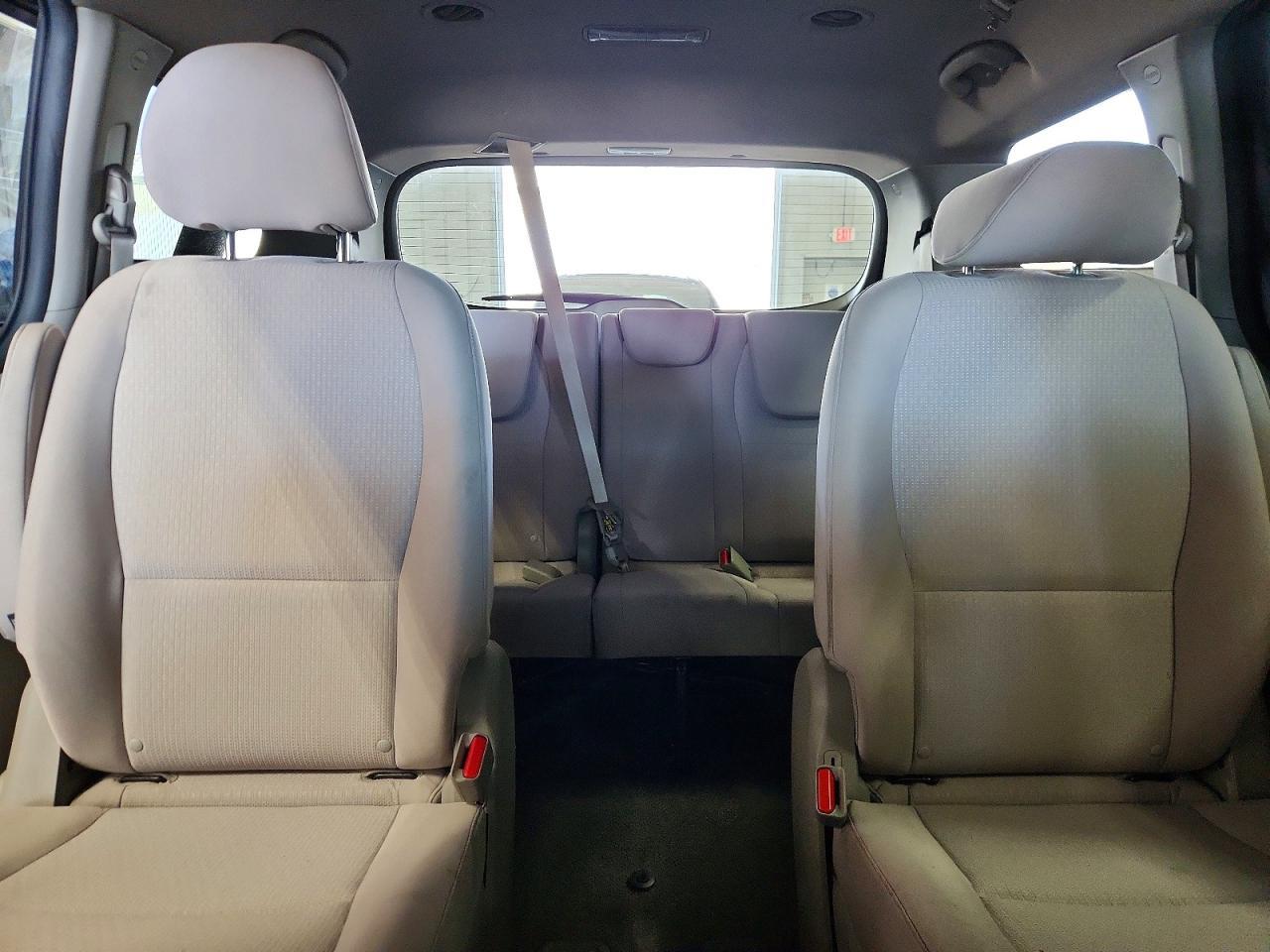 2016 KIA SEDONA