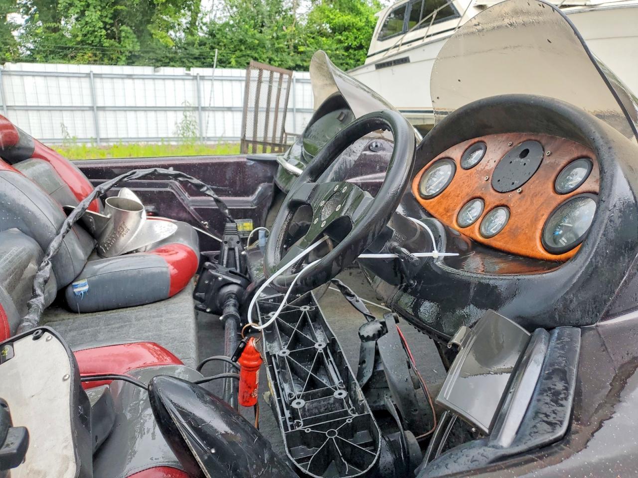 1998 Triton Boat