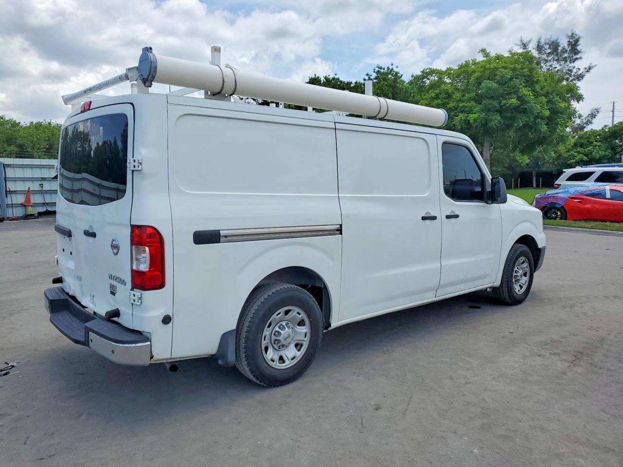 2016 NISSAN NV 2500