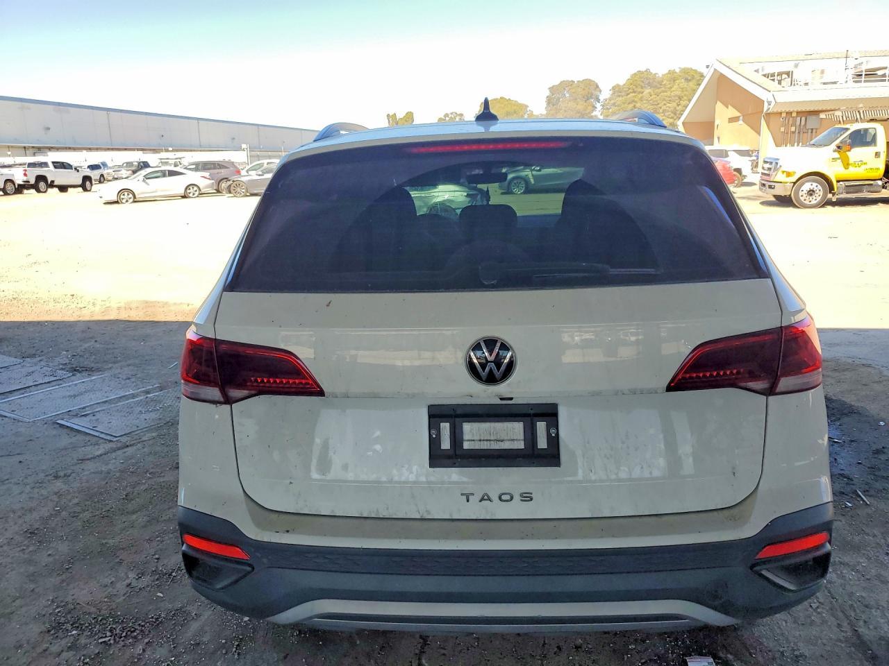 2023 VOLKSWAGEN Taos