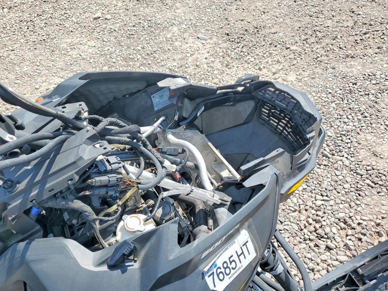 2021 SKIDOO RENEGADE