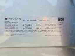 2024 RIVIAN R1s