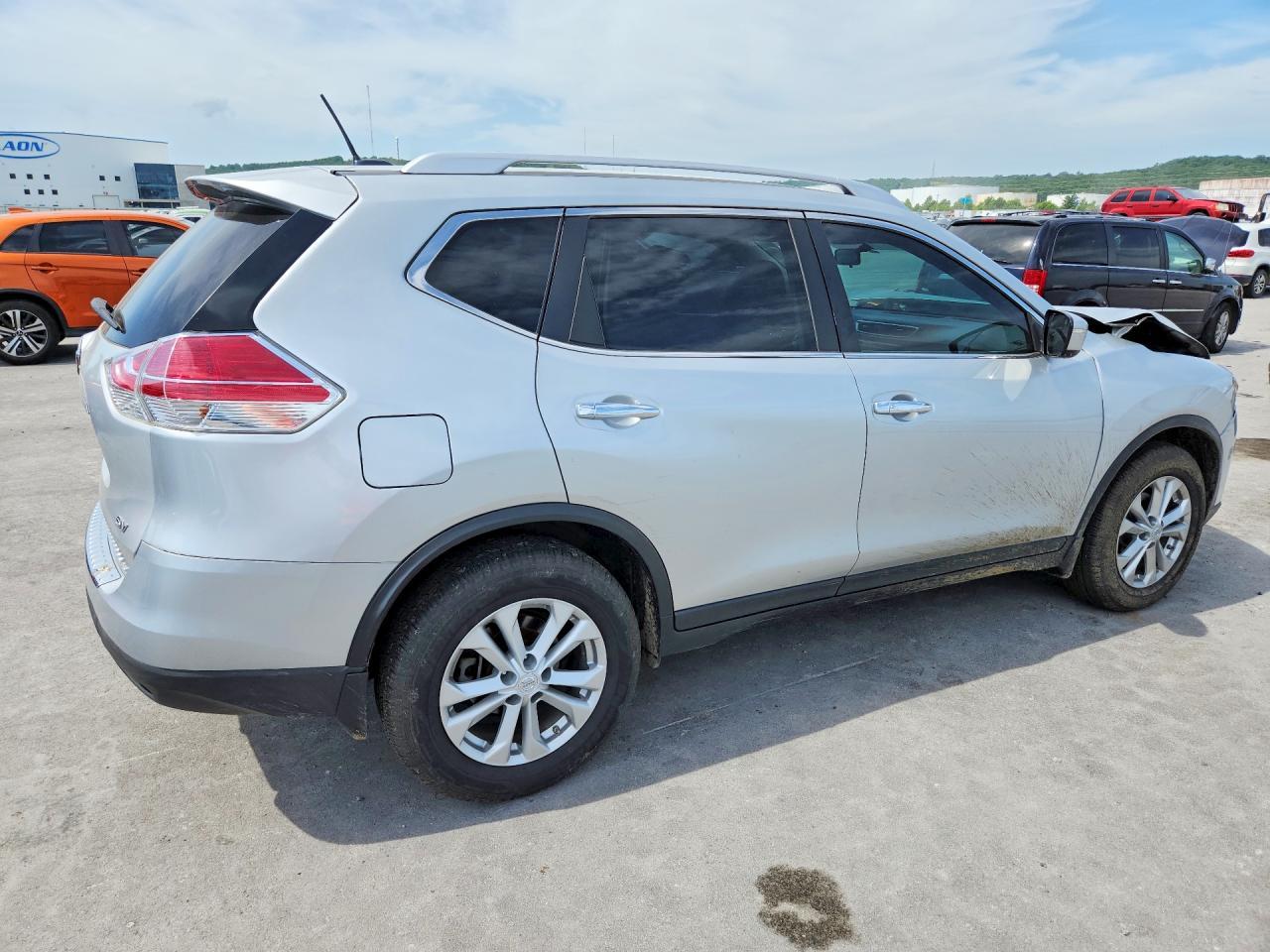 2015 NISSAN ROGUE