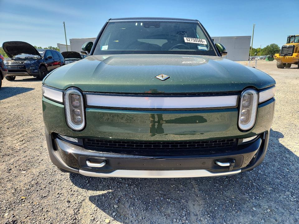 2023 RIVIAN R1s