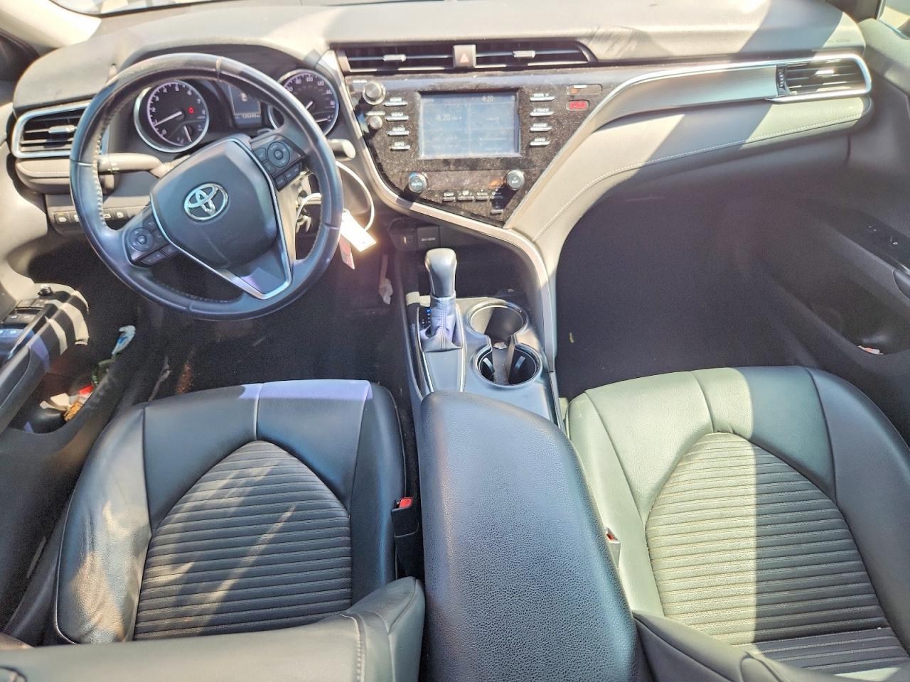 2018 TOYOTA CAMRY