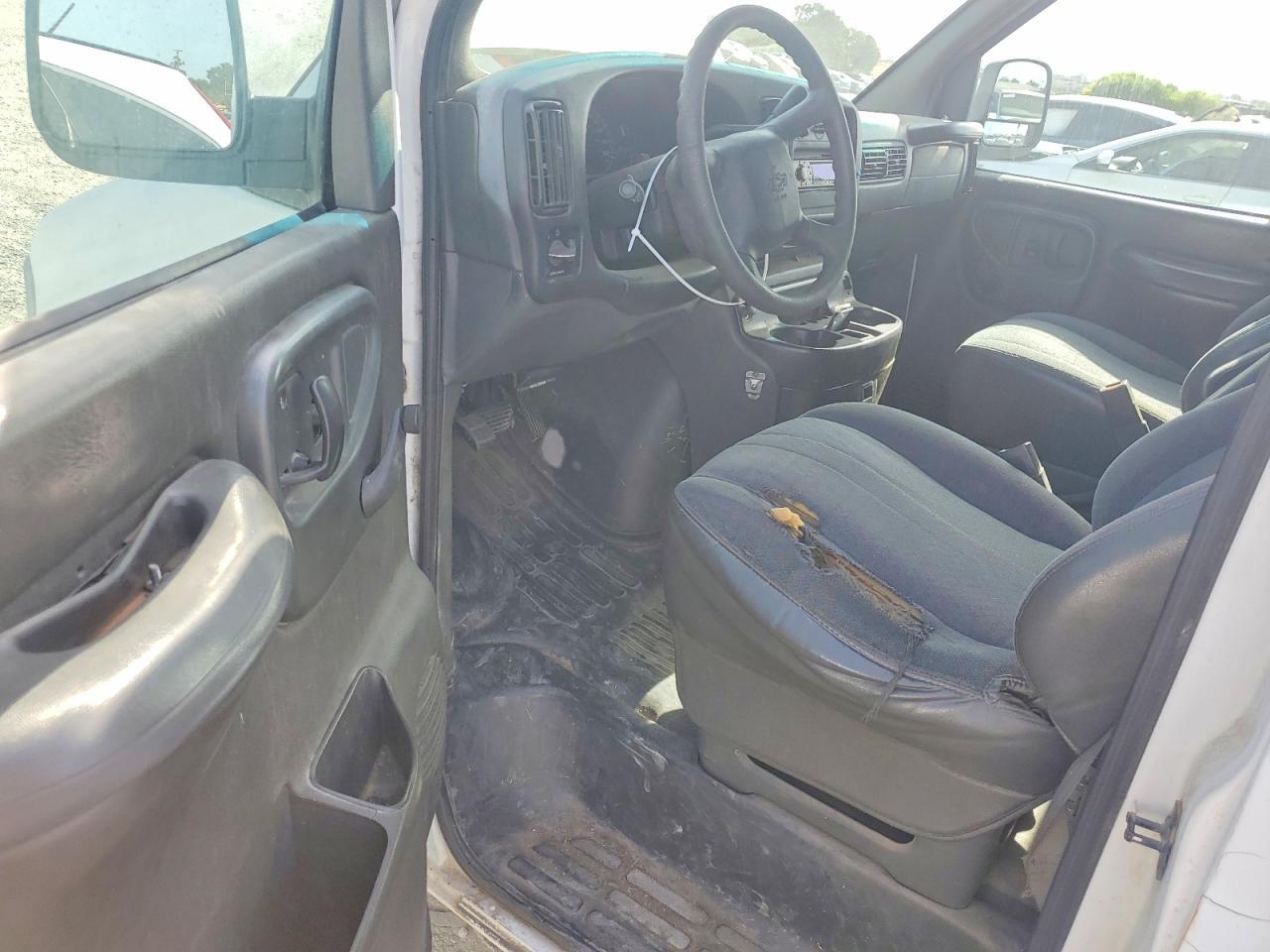 2002 CHEVROLET EXPRESS 2500