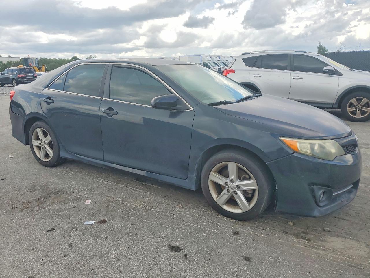 2013 TOYOTA CAMRY