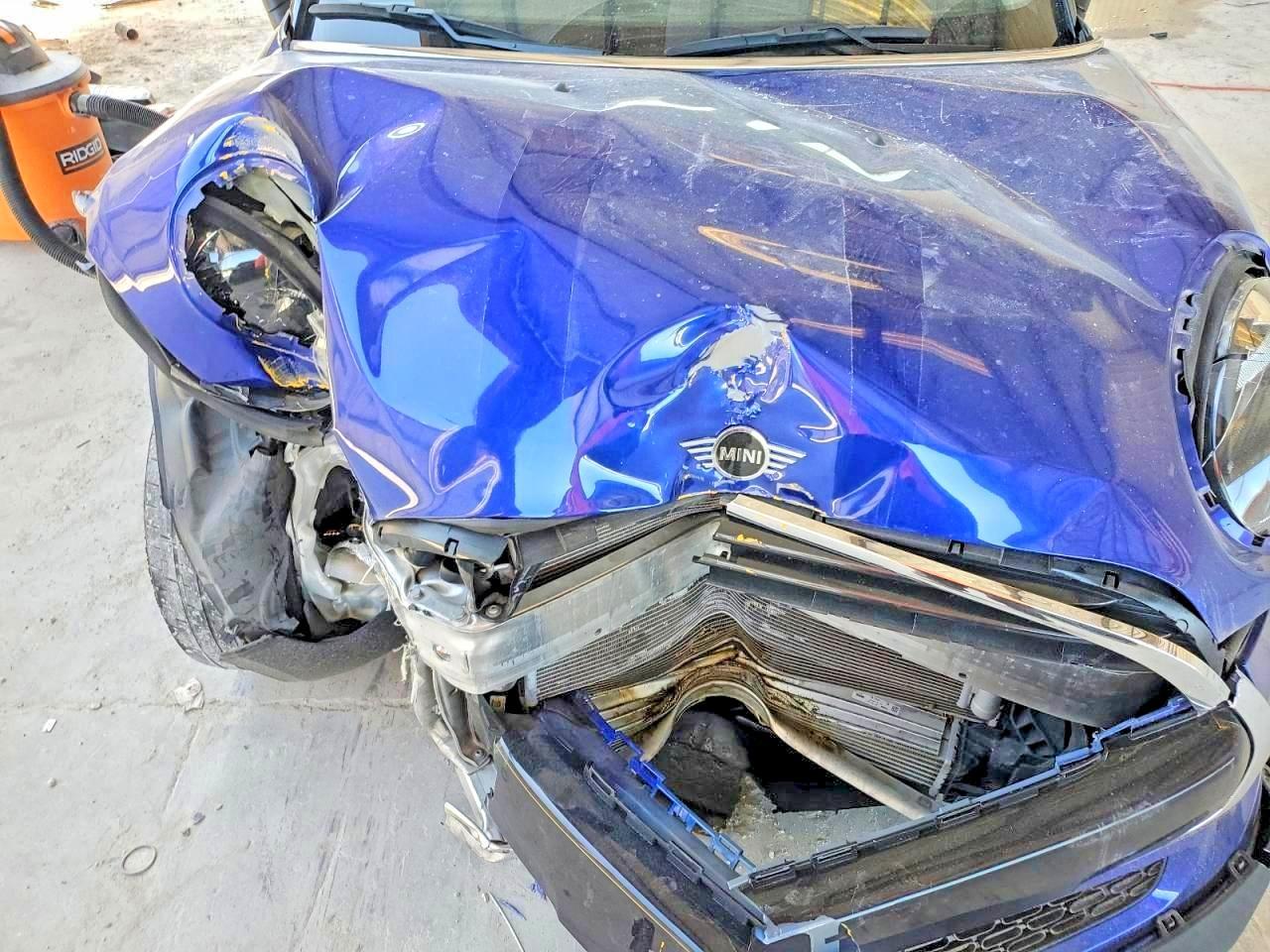 2019 MINI COOPER