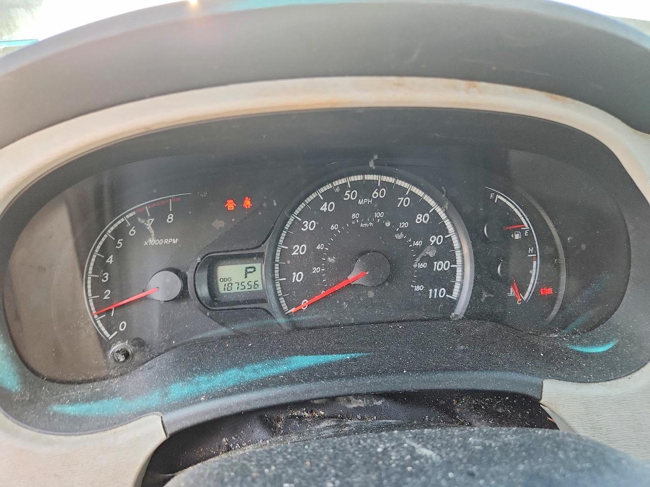 2011 TOYOTA SIENNA