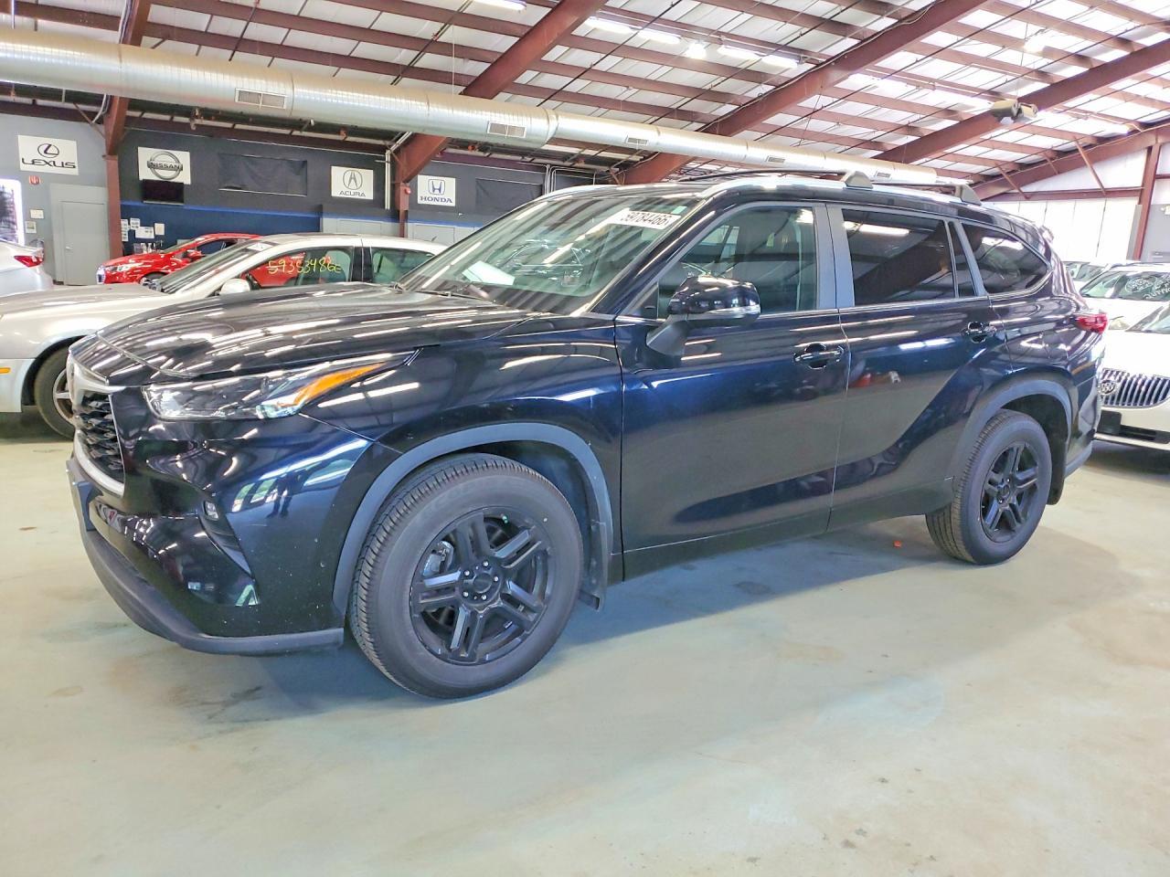 2023 TOYOTA HIGHLANDER